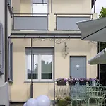 Maji - Historic With Pool & Parking, 100m From Ferry & Train *