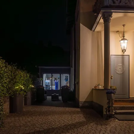 Maji - Historic With Pool & Parking, 100m From Ferry & Train Mandello del Lario