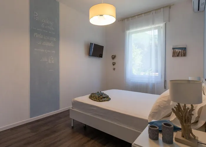 Maji - Historic With Pool & Parking, 100m From Ferry & Train