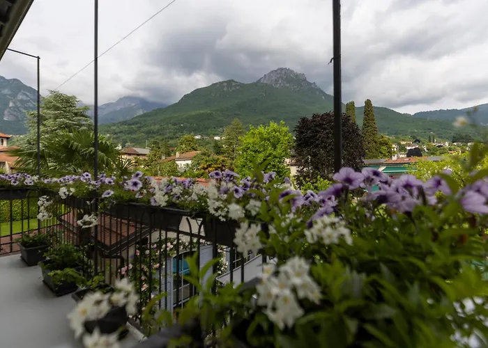 Maji - Historic With Pool & Parking, 100m From Ferry & Train Apartmán Mandello del Lario