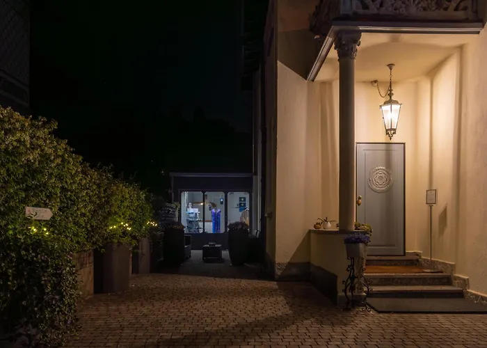 Maji - Historic With Pool & Parking, 100m From Ferry & Train Mandello del Lario