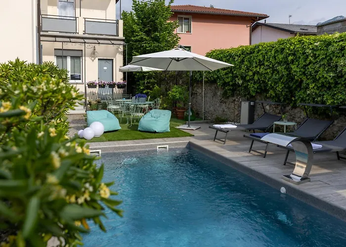 Maji - Historic With Pool & Parking, 100m From Ferry & Train * Mandello del Lario