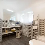 Maji - Historic With Pool & Parking, 100m From Ferry & Train Апартаменты Манделло-дель-Ларио