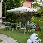Maji - Historic With Pool & Parking, 100m From Ferry & Train Apartment *