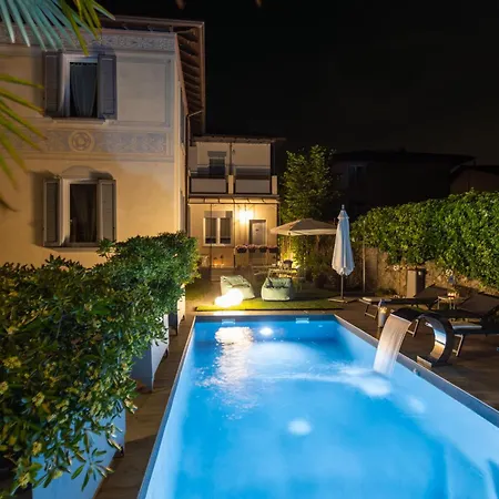 Apartment Maji - Historic With Pool & Parking, 100m From Ferry & Train Mandello del Lario