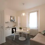 Apartman Maji - Historic With Pool & Parking, 100m From Ferry & Train