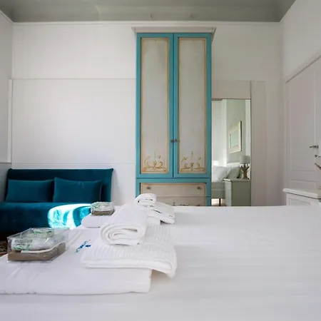 Appartement Maji - Historic With Pool & Parking, 100m From Ferry & Train *